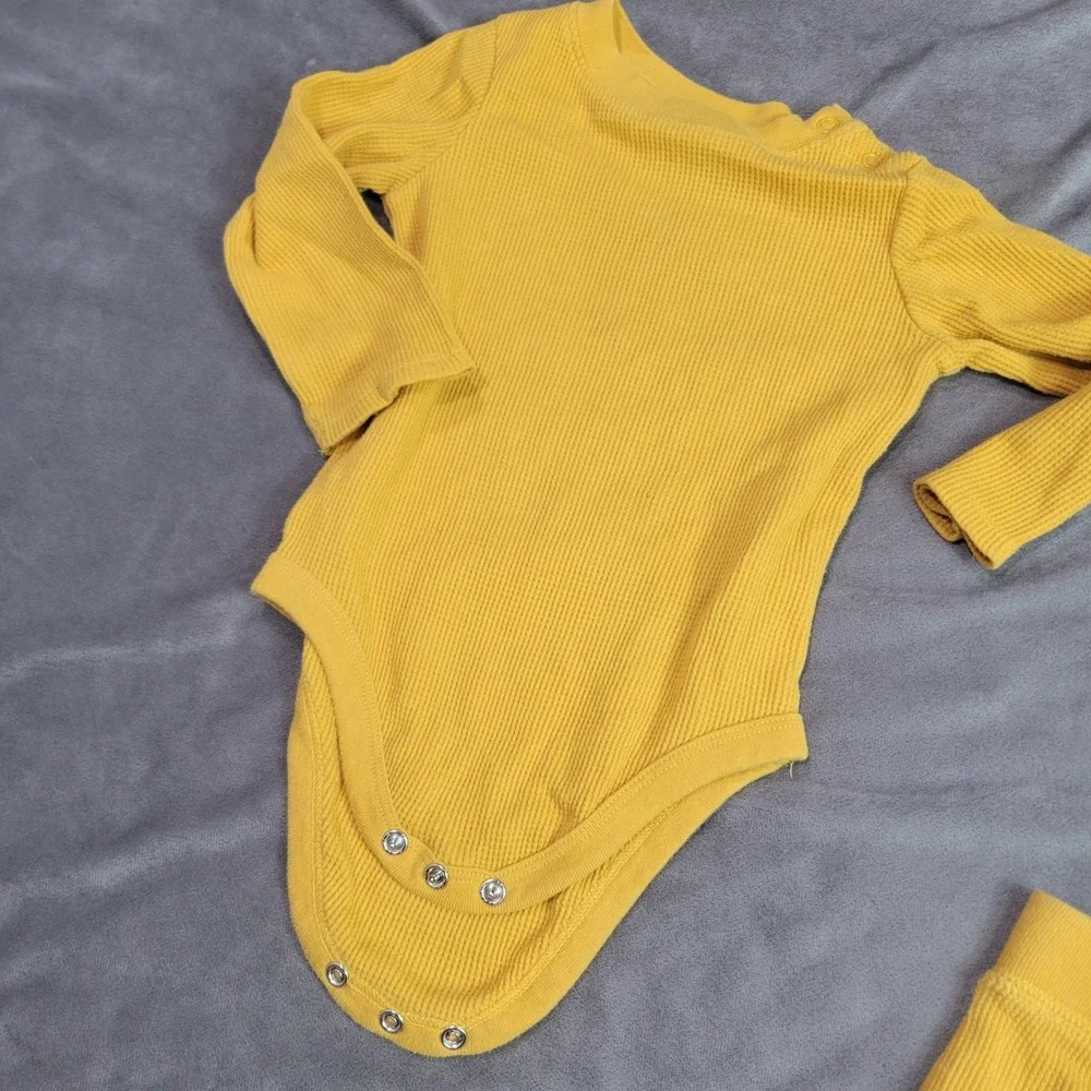 Garanimals‎ Baby 18M Yellow Waffle Knit Thermal Bodysuit and Pants Set